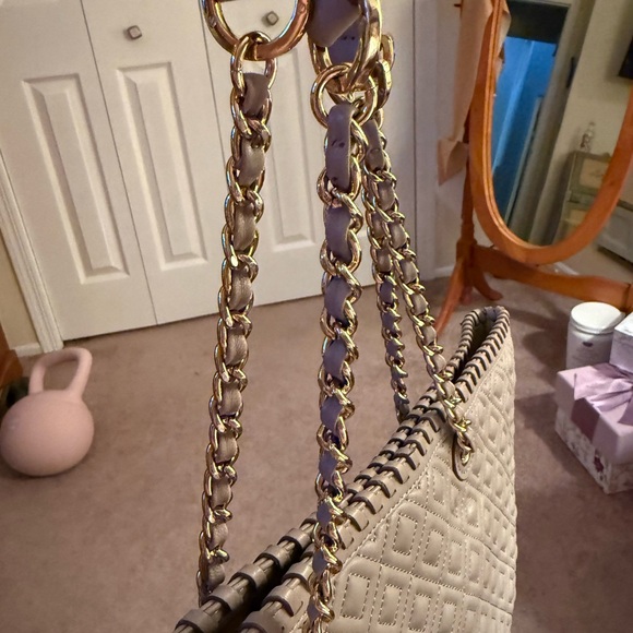 Tory Burch Quilted cream color  Tote Bag - Picture 9 of 12